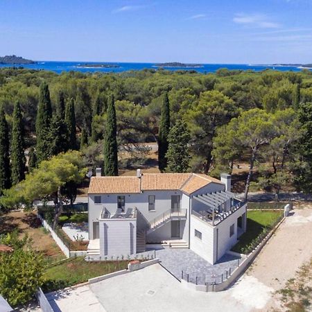 Villa Pinia Fažana Екстериор снимка