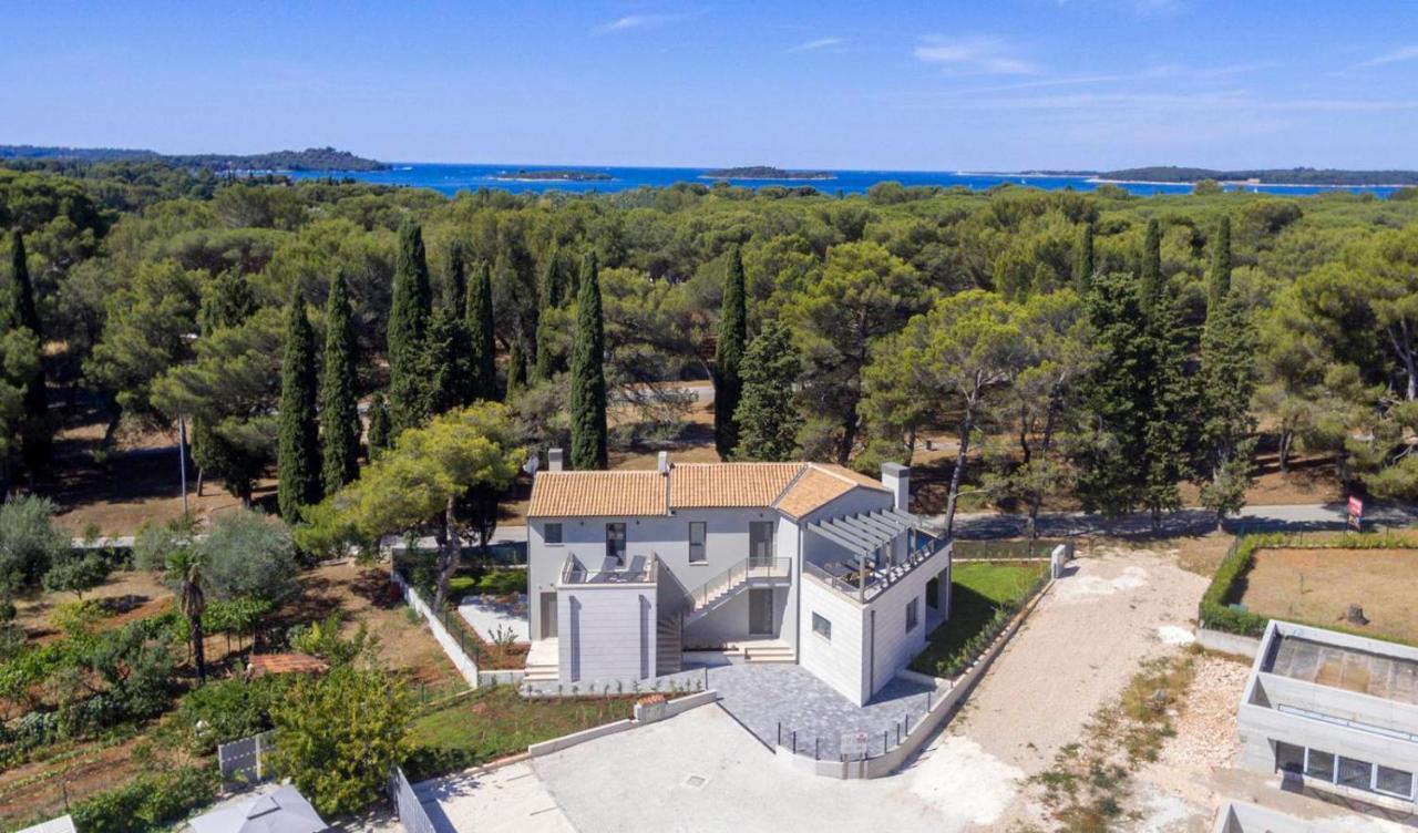 Villa Pinia Fažana Екстериор снимка