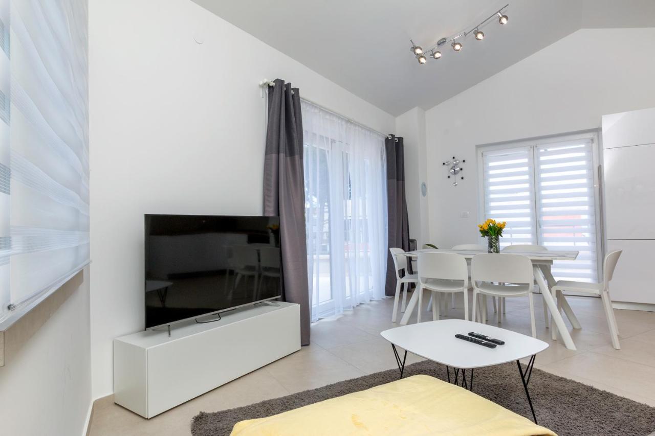 Villa Pinia Fažana Екстериор снимка